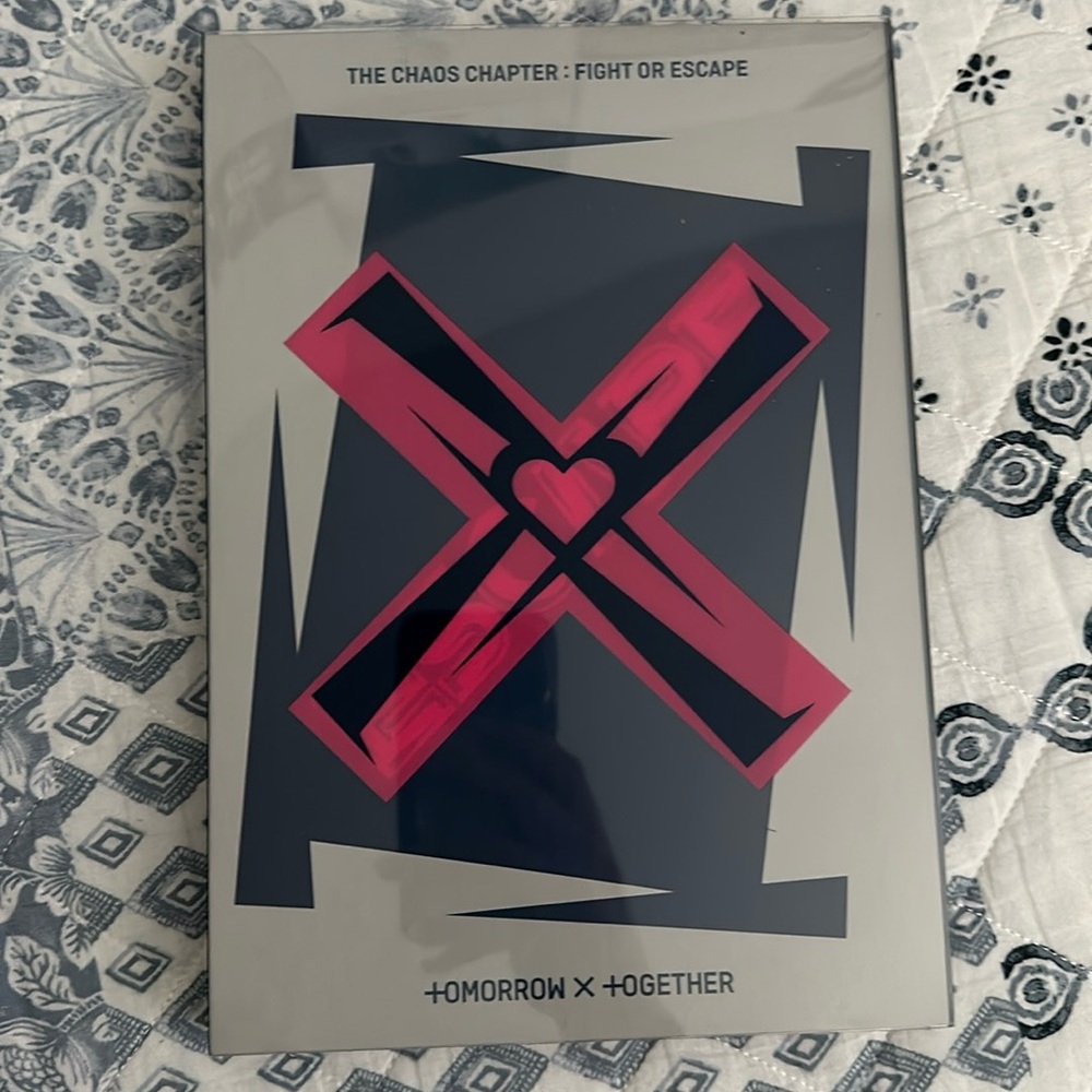 TXT The Chaos Chapter: Fight or Escape